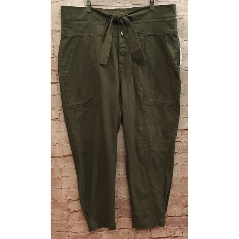 Bar III Womens 2X Tie-Front Tapered Leg Crop Pant Olive Green Twill High Waist